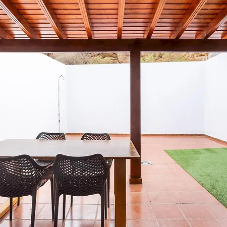 Home2book Family House With Terrace In Maretas Appartamento