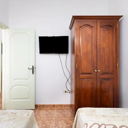 Home2book Family House With Terrace In Maretas Appartamento